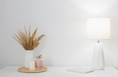 Minimalism in the UK: How Decluttering Supports Mental Health and Mindfulness