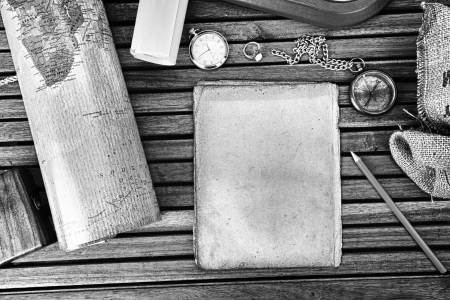 The Rules of Contrast: Harmonising Industrial Metal, Traditional Wood, and Classic Stone